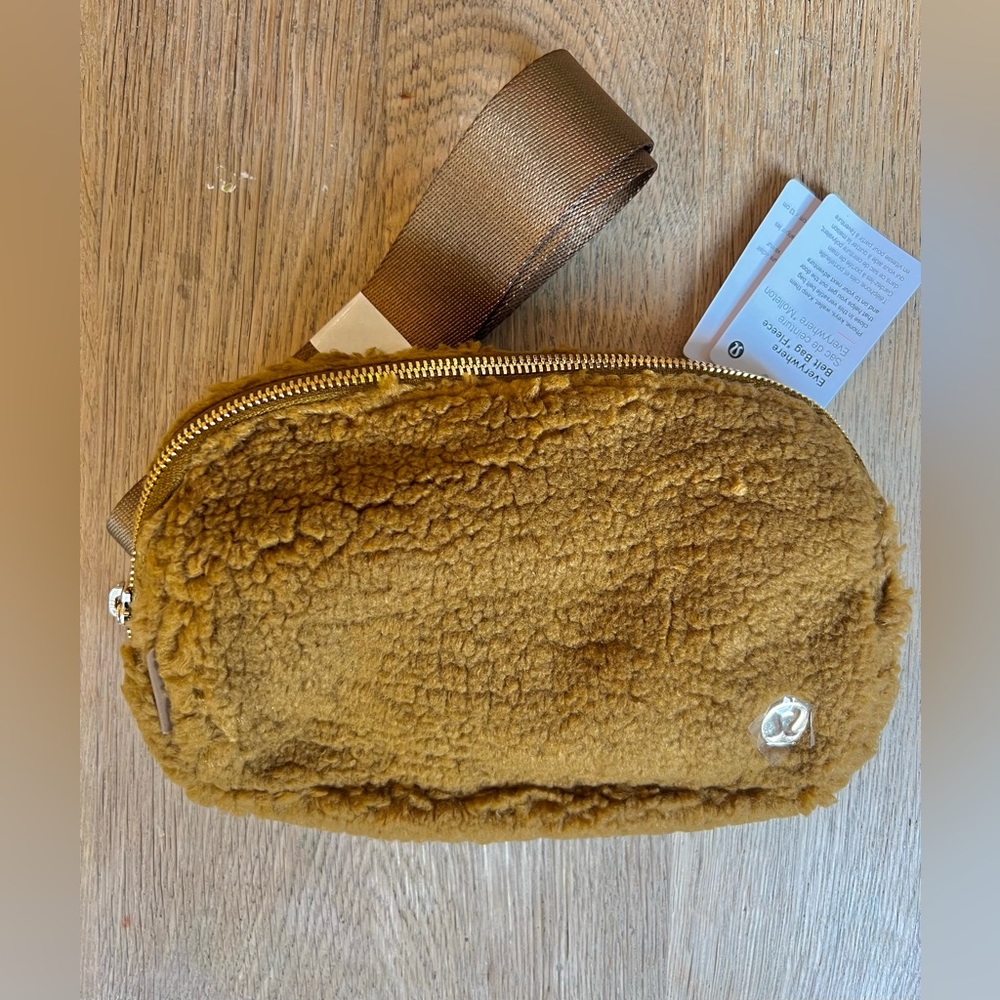 NWT burnt caramel fleece everywhere belt bag